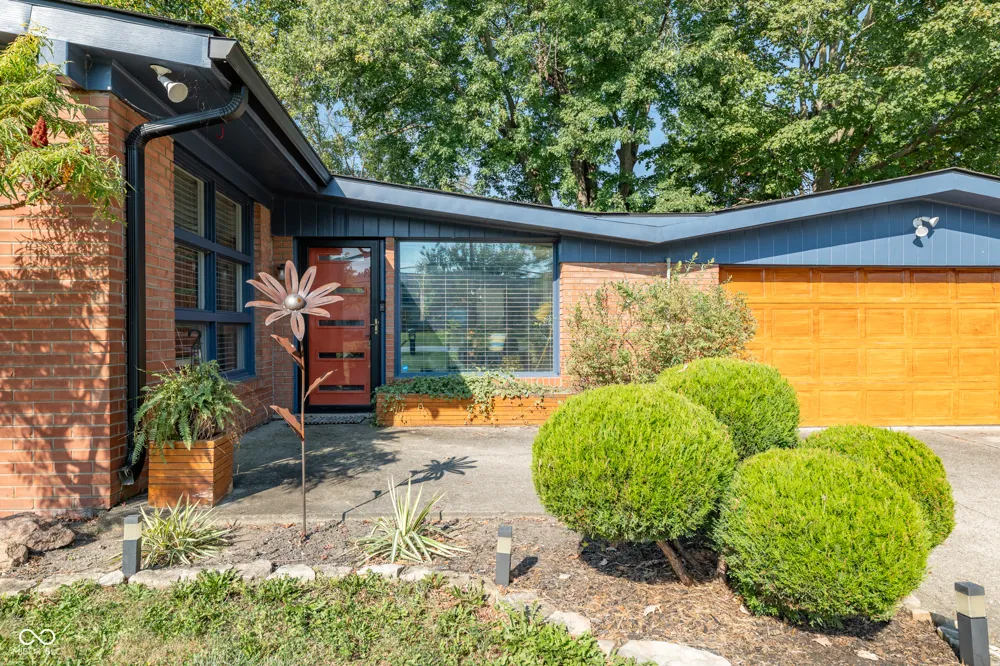 1284 Edmondson Avenue Indianapolis, IN 46219