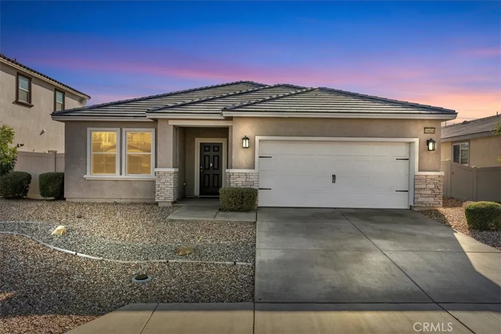 16604 Desert Lily Victorville, CA 92394