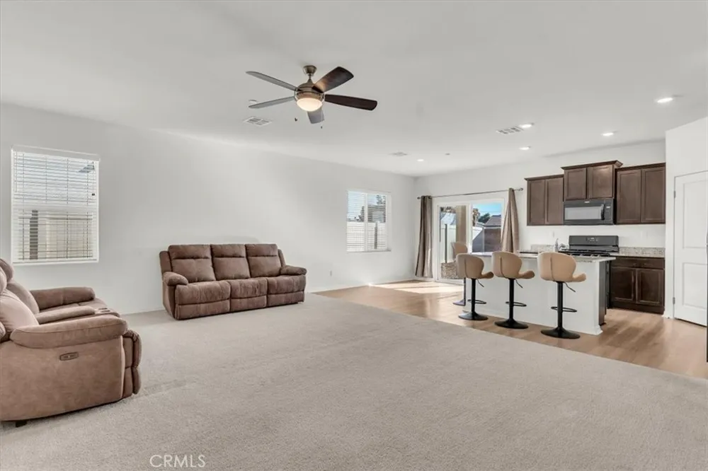 16604 Desert Lily Victorville, CA 92394