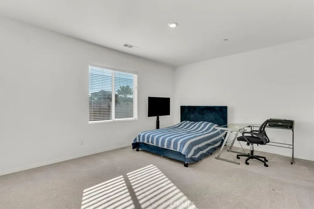 16604 Desert Lily Victorville, CA 92394