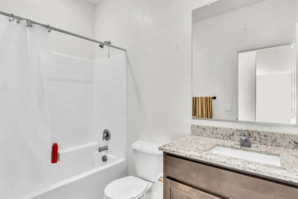 16604 Desert Lily Victorville, CA 92394