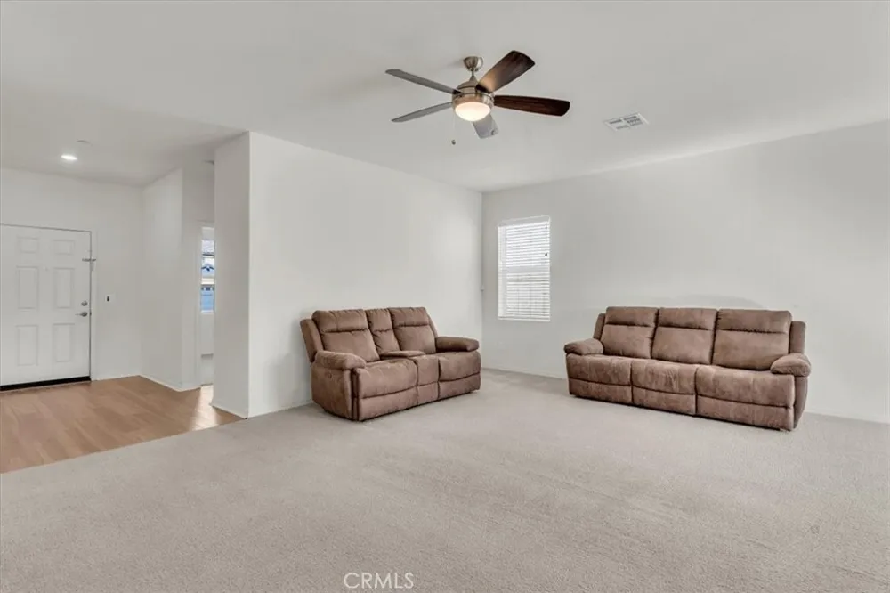 16604 Desert Lily Victorville, CA 92394