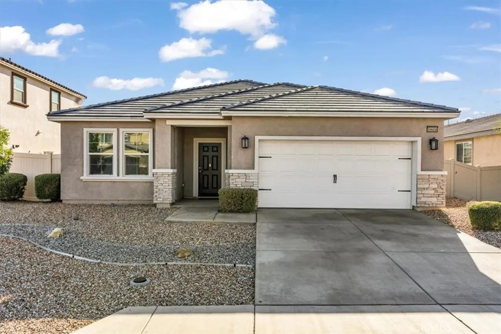 16604 Desert Lily Victorville, CA 92394