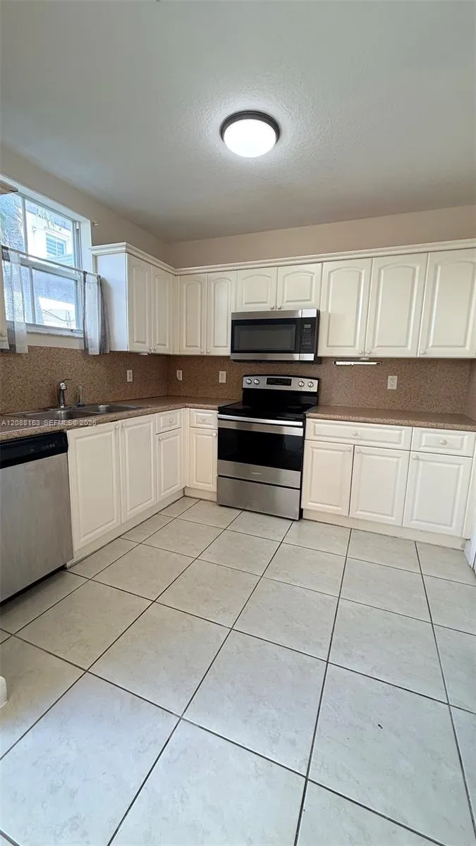 8177 W 36th Ave #7 Hialeah, FL 33018