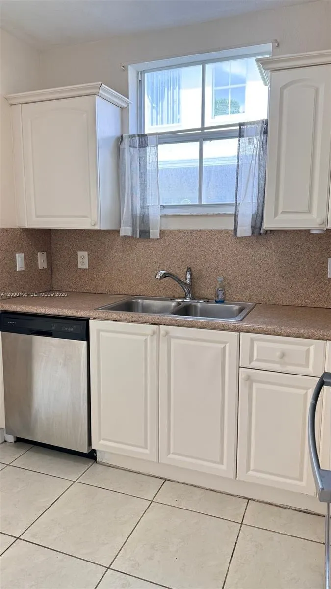 8177 W 36th Ave #7 Hialeah, FL 33018