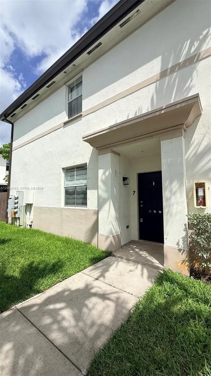 8177 W 36th Ave #7 Hialeah, FL 33018
