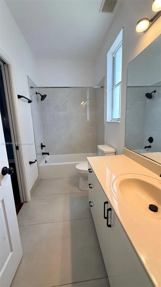 8177 W 36th Ave #7 Hialeah, FL 33018