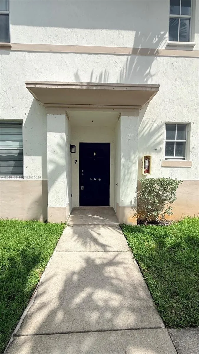 8177 W 36th Ave #7 Hialeah, FL 33018