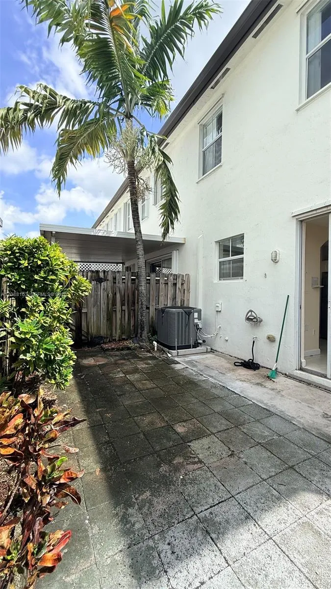 8177 W 36th Ave #7 Hialeah, FL 33018