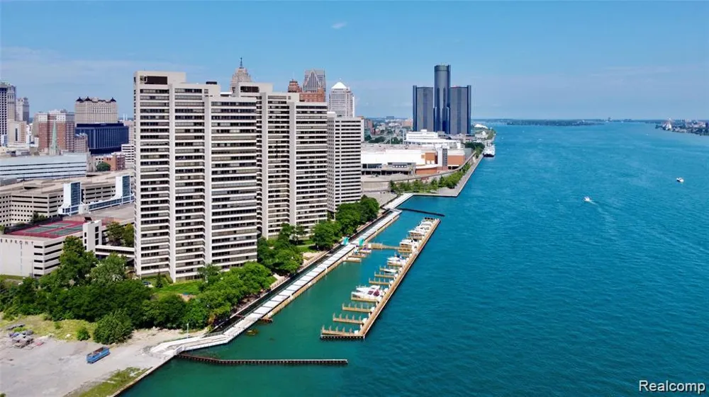 1001 W Jefferson Avenue #17I Detroit City, MI 48226