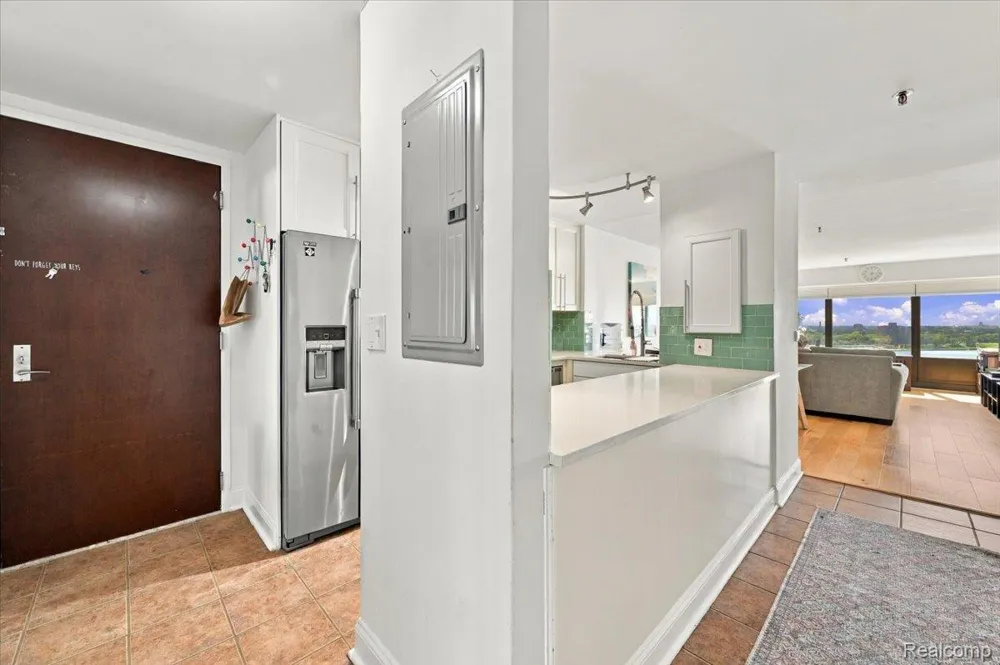 1001 W Jefferson Avenue #17I Detroit City, MI 48226