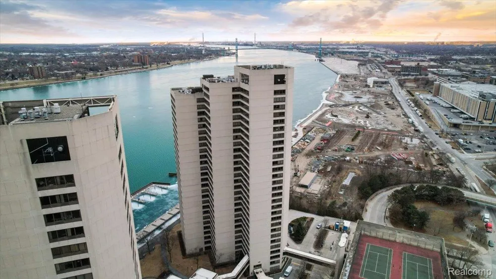1001 W Jefferson Avenue #17I Detroit City, MI 48226
