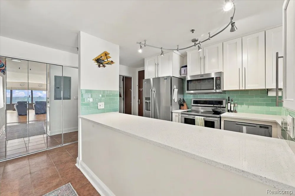 1001 W Jefferson Avenue #17I Detroit City, MI 48226