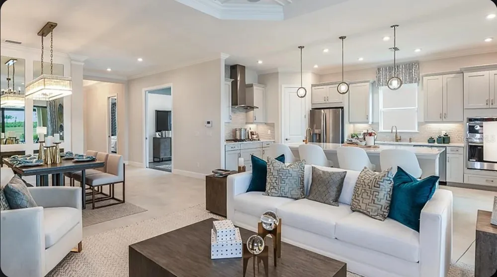 3258 ALBA CIRCLE Bradenton, FL 34211