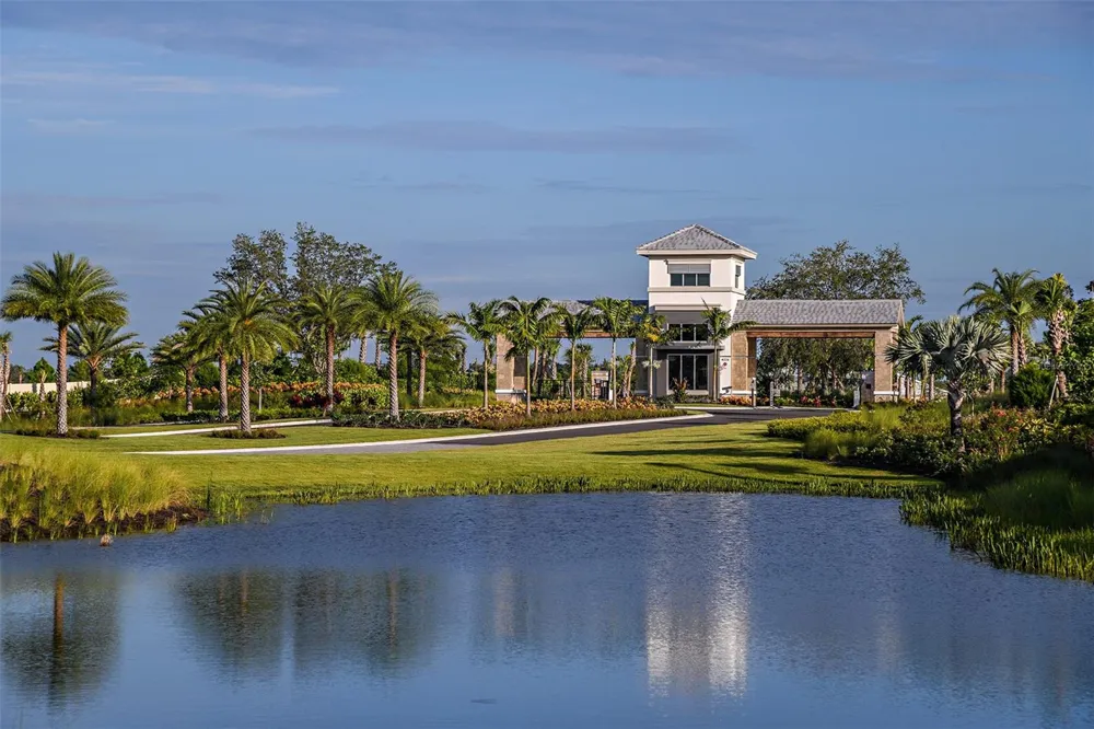 3258 ALBA CIRCLE Bradenton, FL 34211