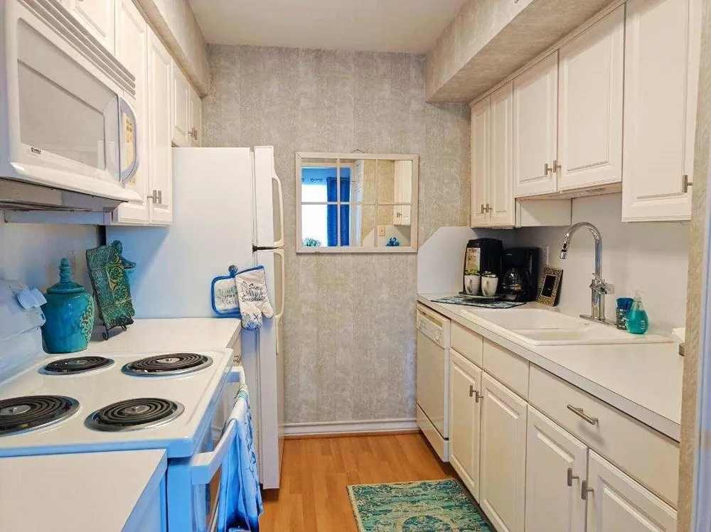 3220 69th Street #A8 Galveston, TX 77551