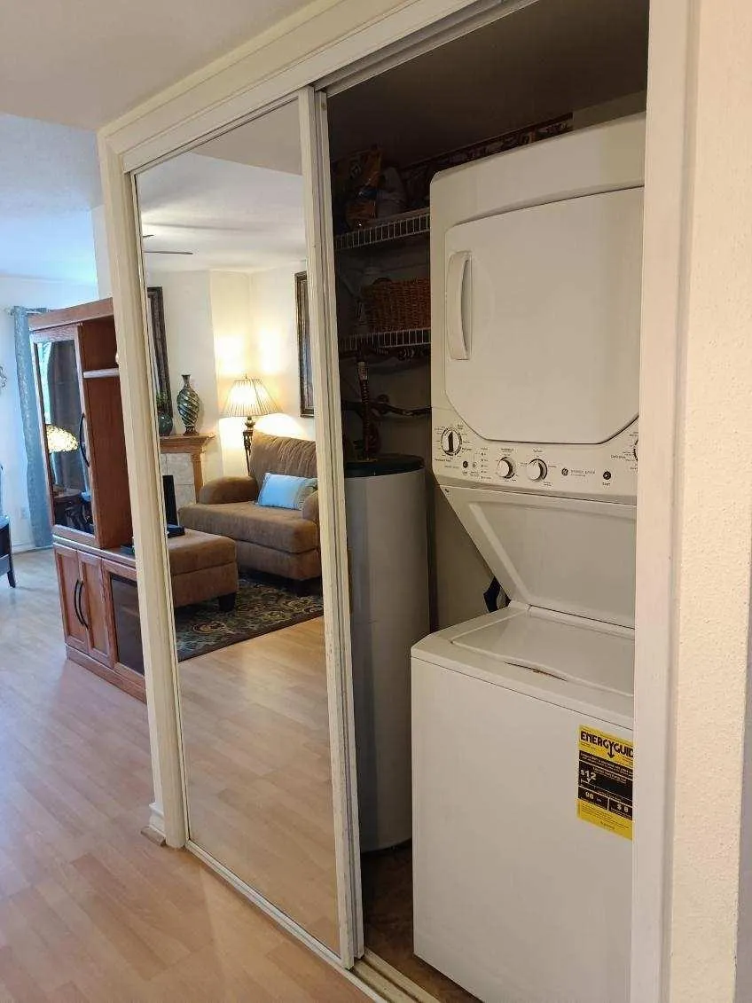 3220 69th Street #A8 Galveston, TX 77551