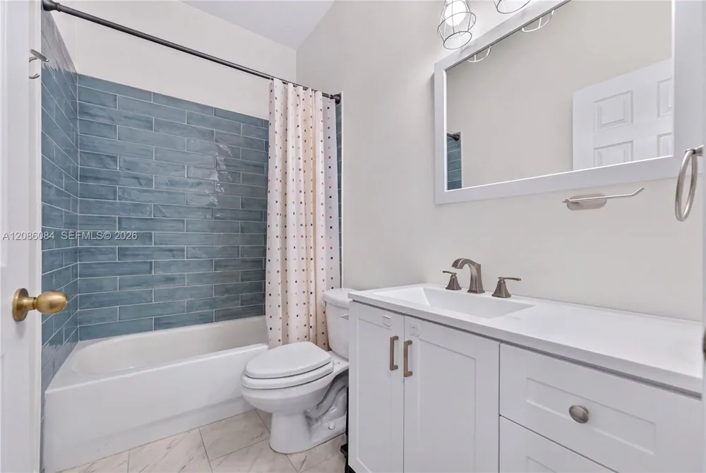 12956 SW 134th Ter Miami, FL 33186
