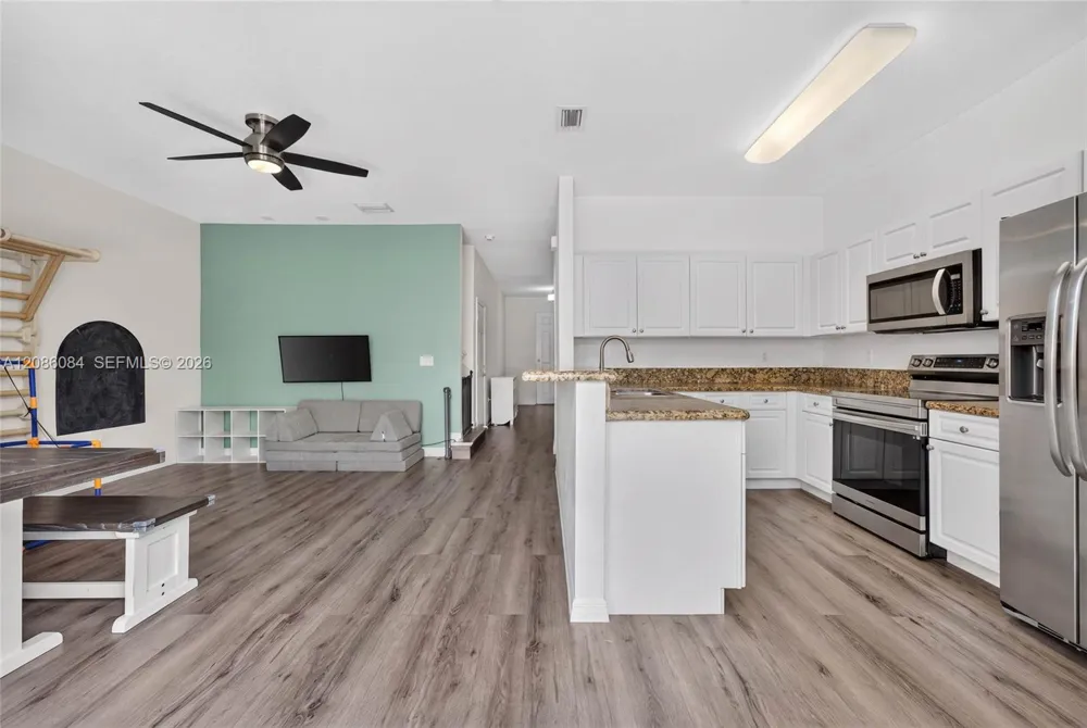 12956 SW 134th Ter Miami, FL 33186