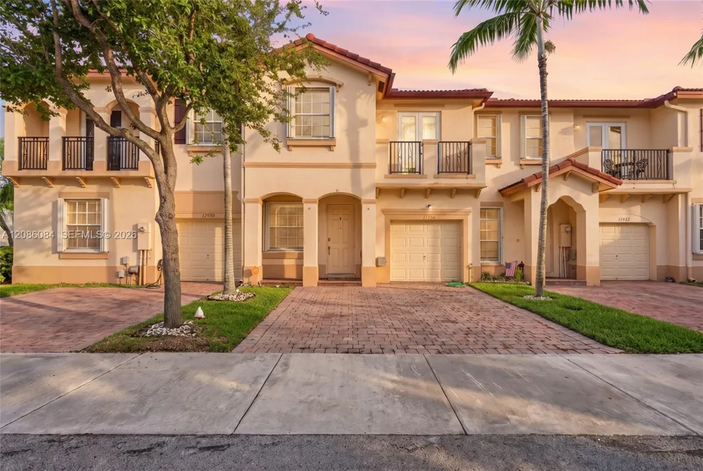 12956 SW 134th Ter Miami, FL 33186