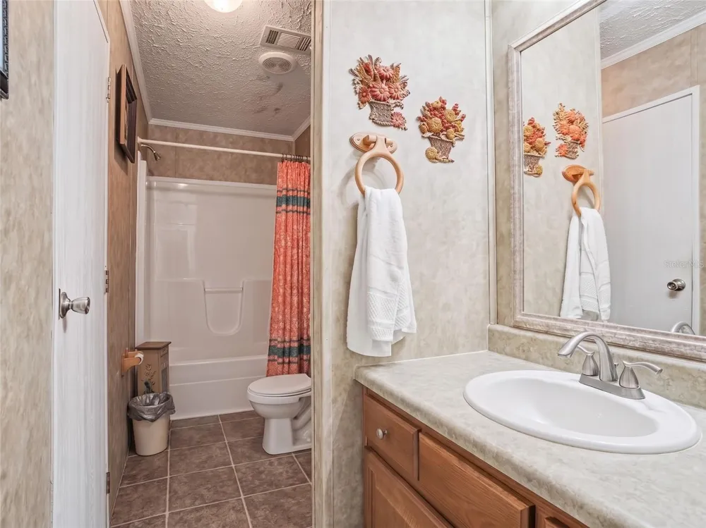 11121 LITHIA PINECREST ROAD Lithia, FL 33547
