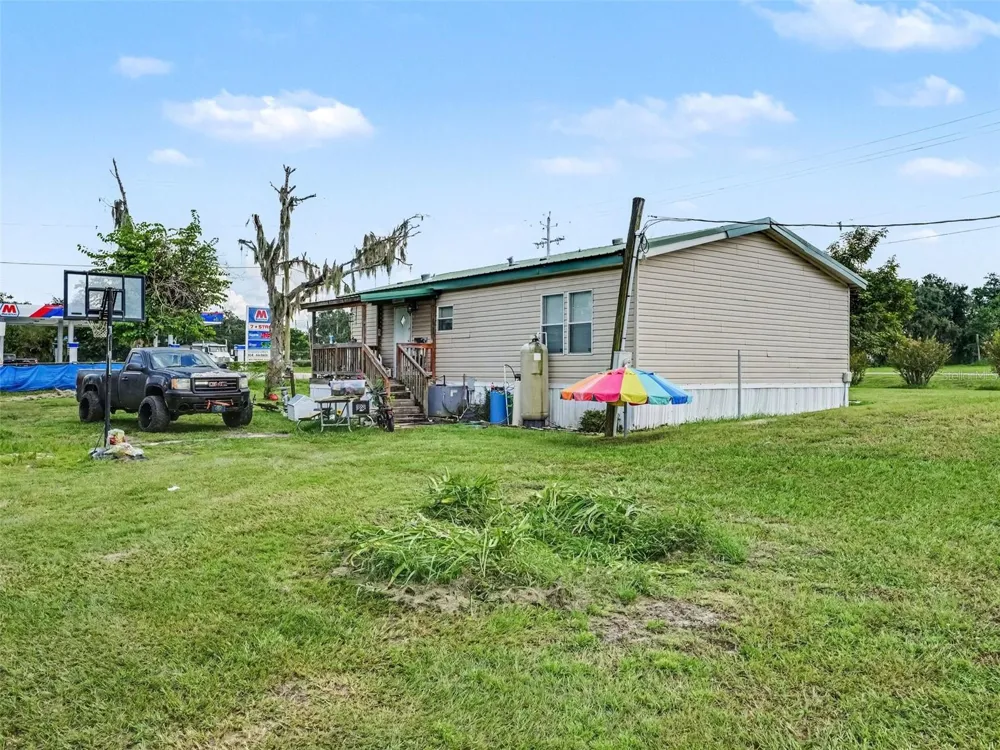 11121 LITHIA PINECREST ROAD Lithia, FL 33547