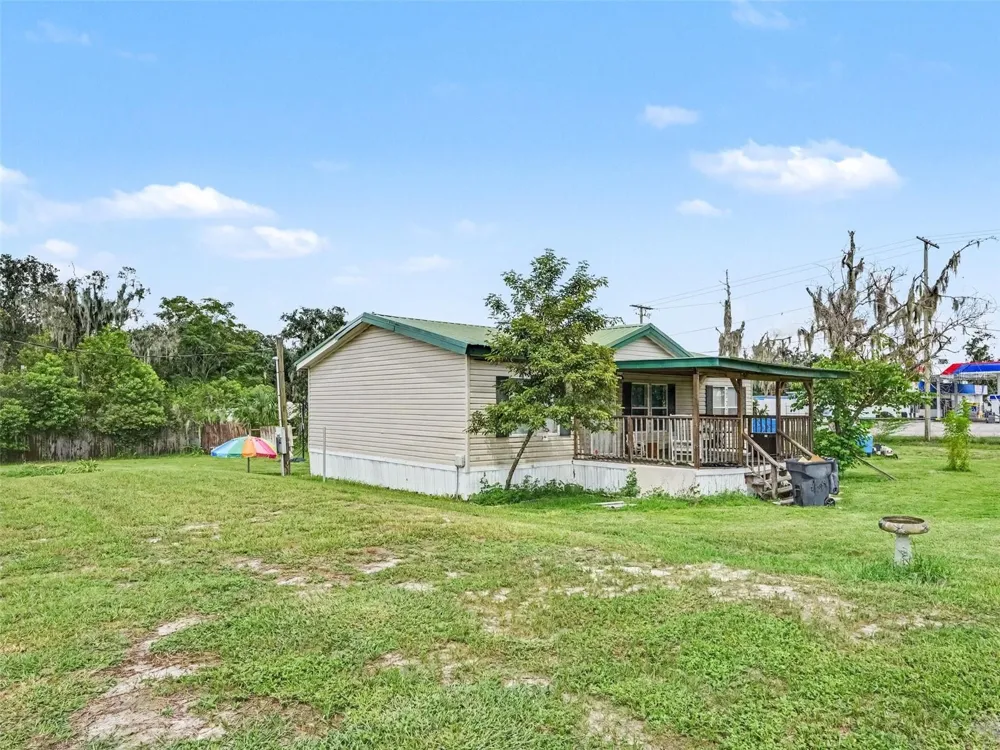 11121 LITHIA PINECREST ROAD Lithia, FL 33547