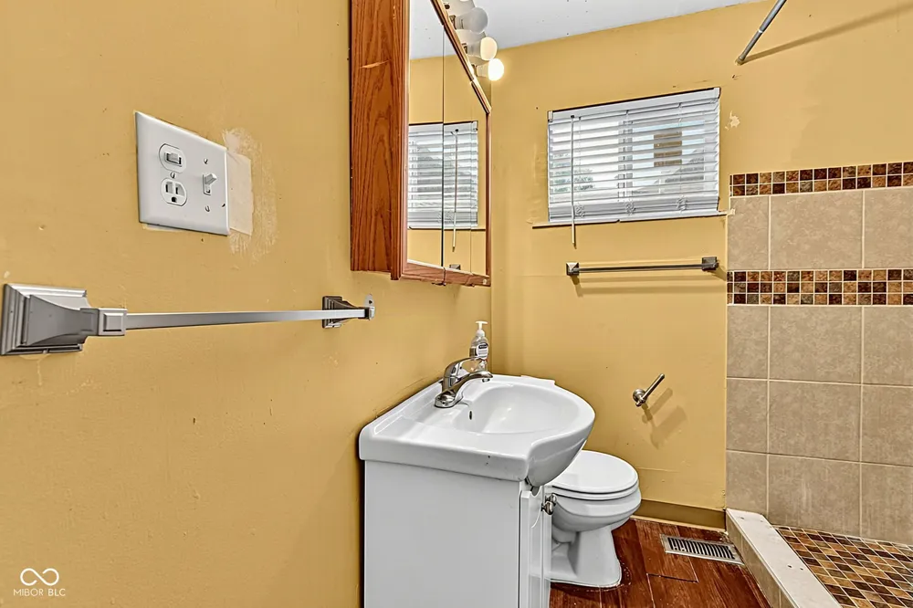 3233 Arsenal Avenue Indianapolis, IN 46218