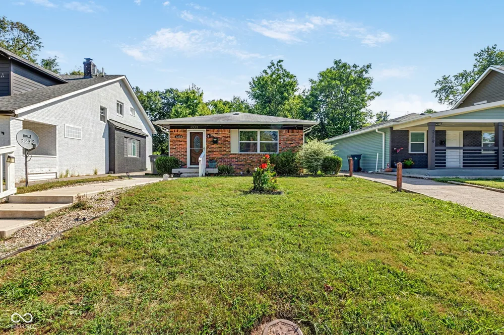 3233 Arsenal Avenue Indianapolis, IN 46218