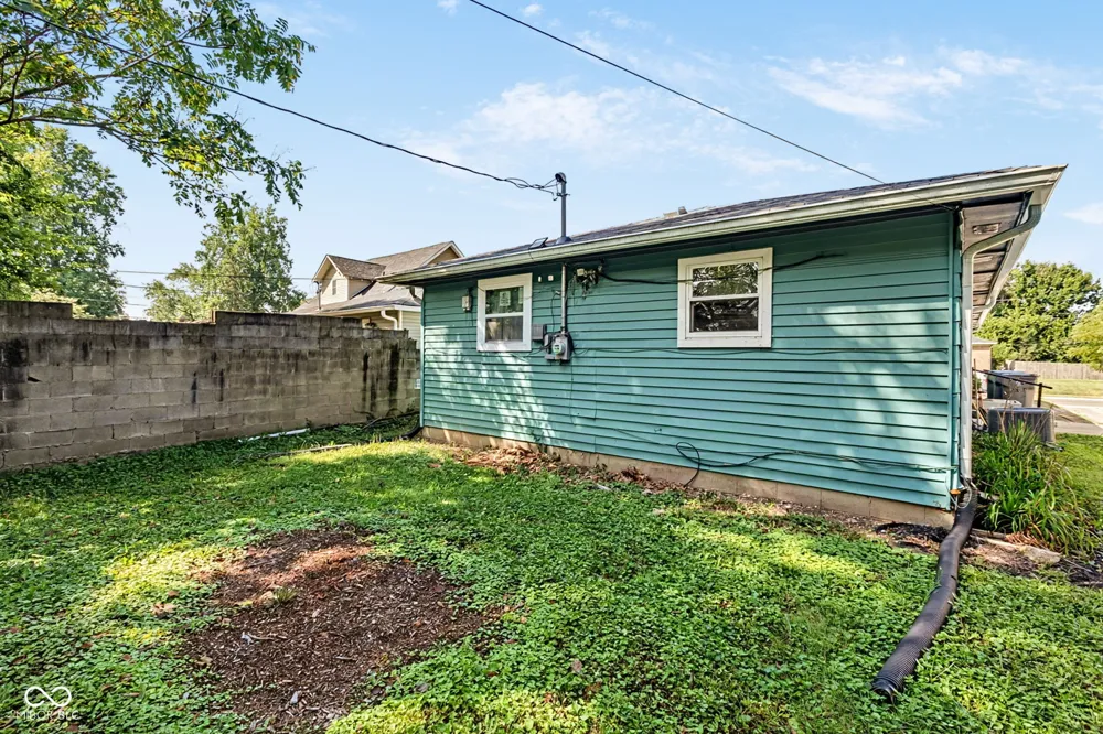 3233 Arsenal Avenue Indianapolis, IN 46218
