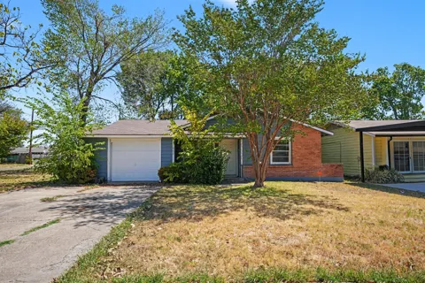 1002 Pampa Drive