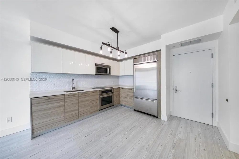 1300 Brickell Bay Dr #704 Miami, FL 33131