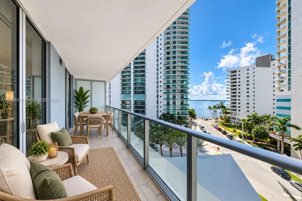 1300 Brickell Bay Dr #704 Miami, FL 33131