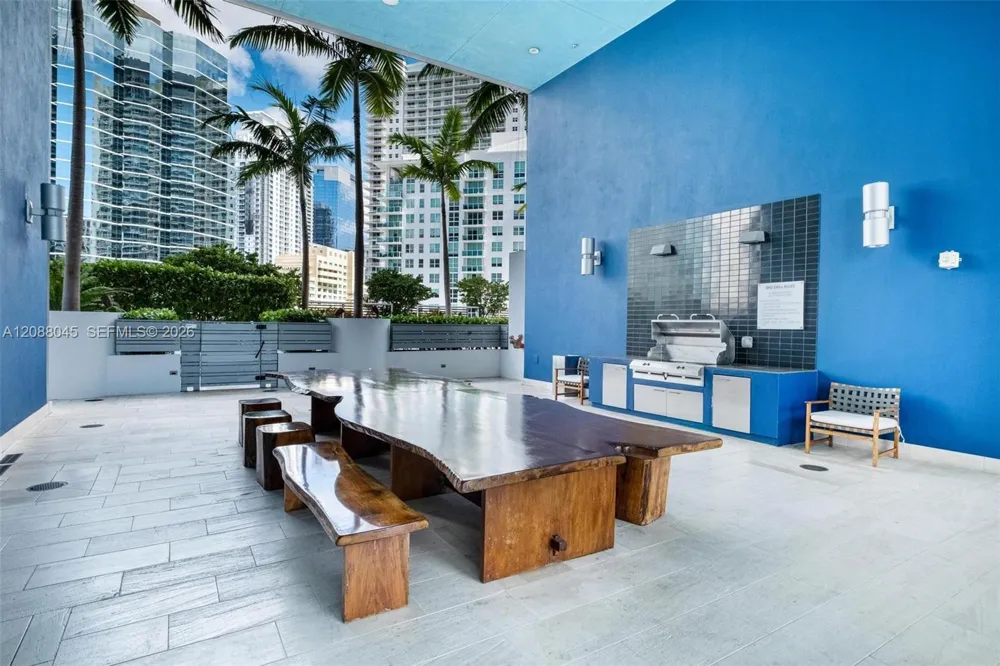 1300 Brickell Bay Dr #704 Miami, FL 33131