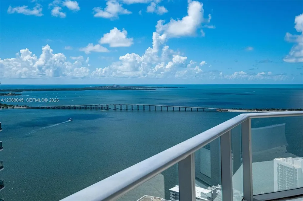 1300 Brickell Bay Dr #704 Miami, FL 33131