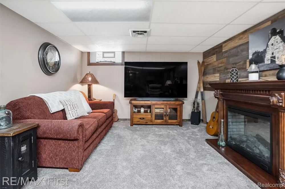1103 W Webster Road Royal Oak City, MI 48073
