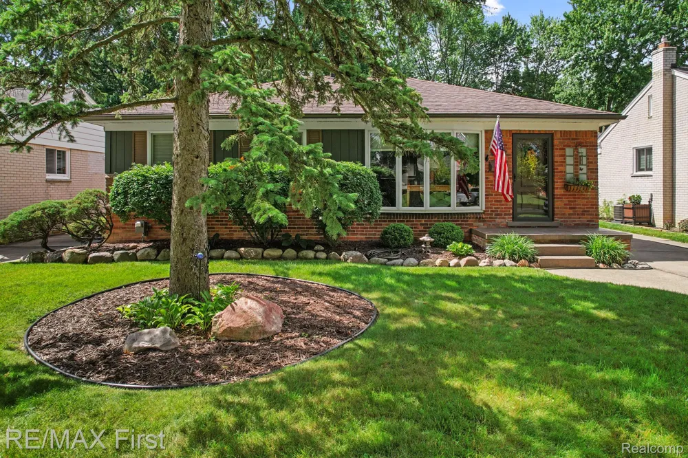 1103 W Webster Road Royal Oak City, MI 48073