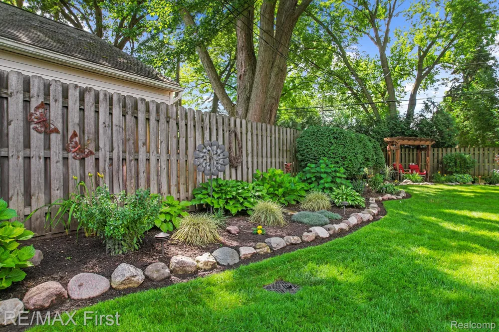 1103 W Webster Road Royal Oak City, MI 48073