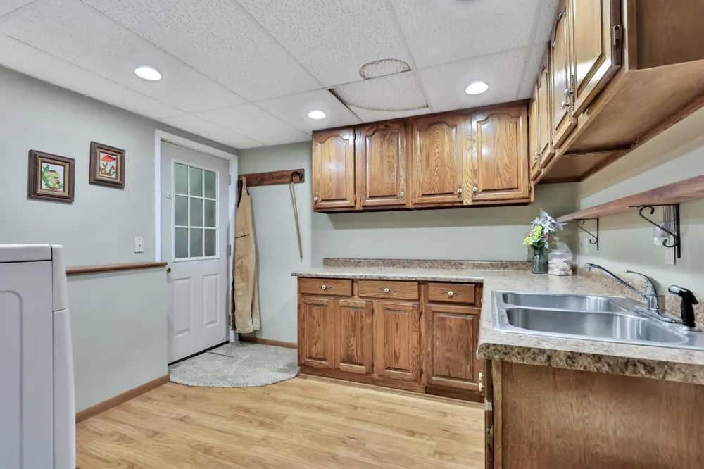 11187 Lindo Trail Lindstrom, MN 55045