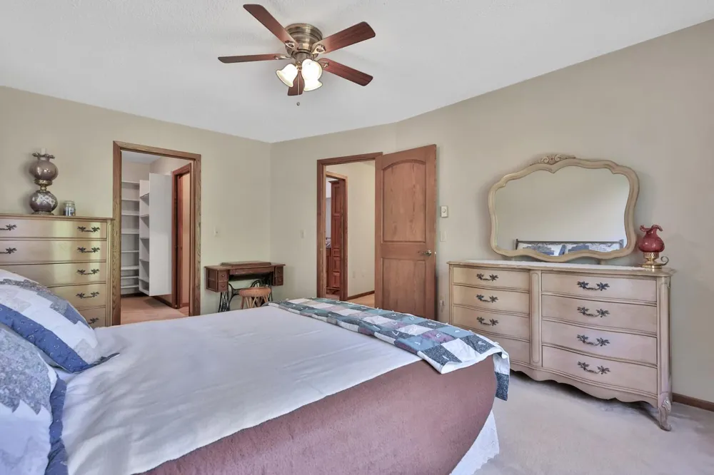 11187 Lindo Trail Lindstrom, MN 55045