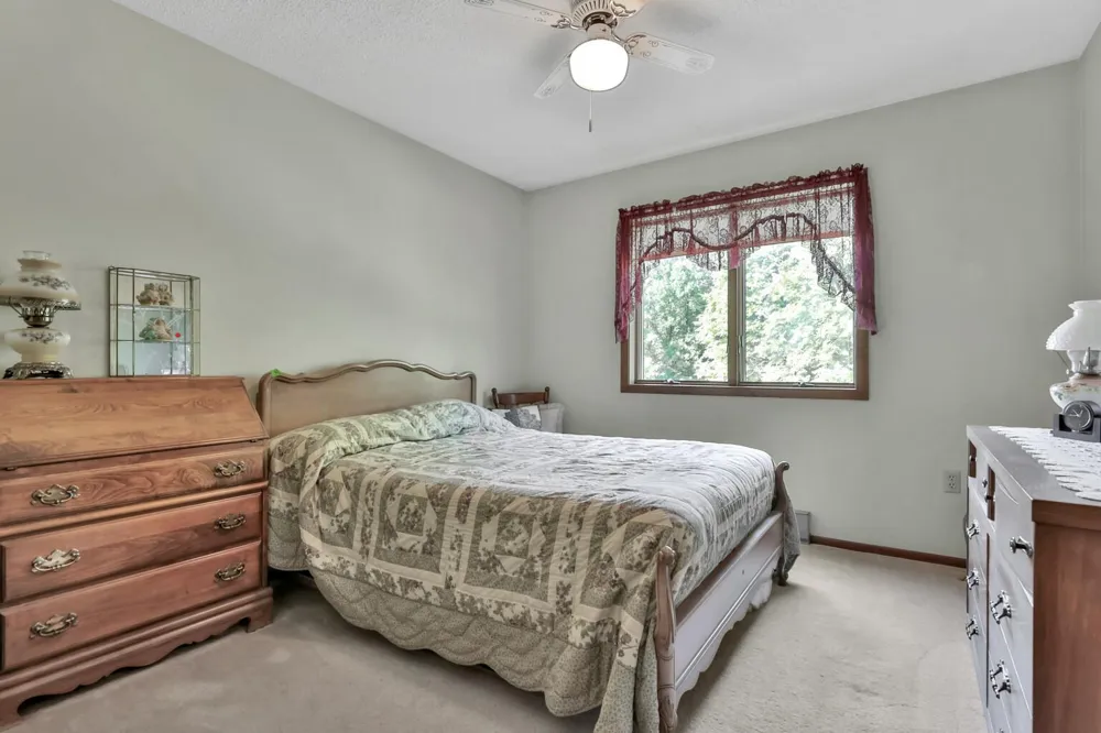 11187 Lindo Trail Lindstrom, MN 55045