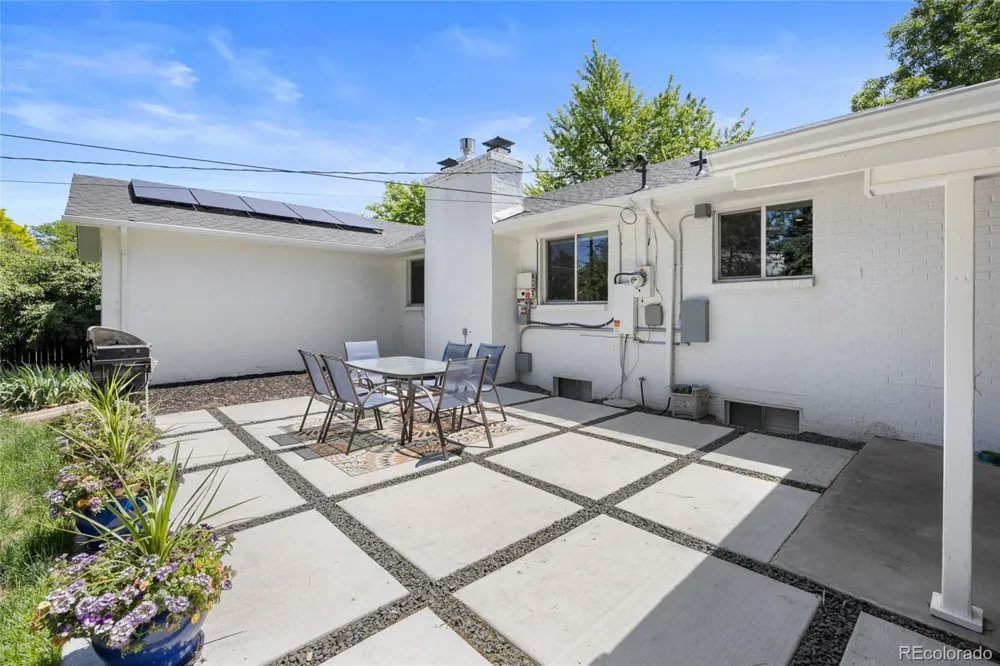 3941 S Hillcrest Drive Denver, CO 80237