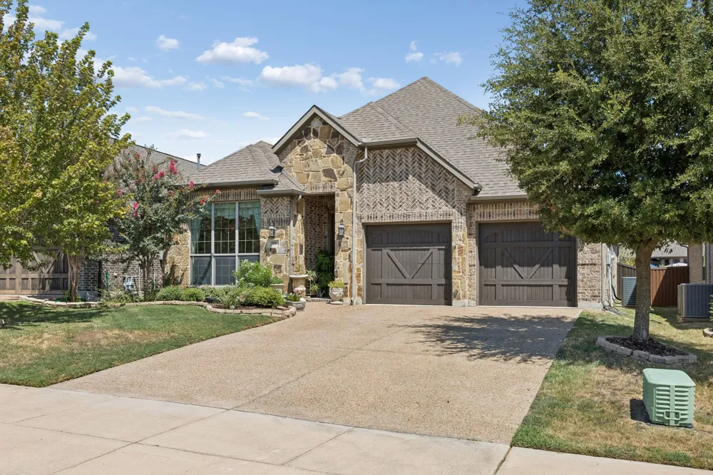 586 Bordeaux Drive Rockwall, TX 75087