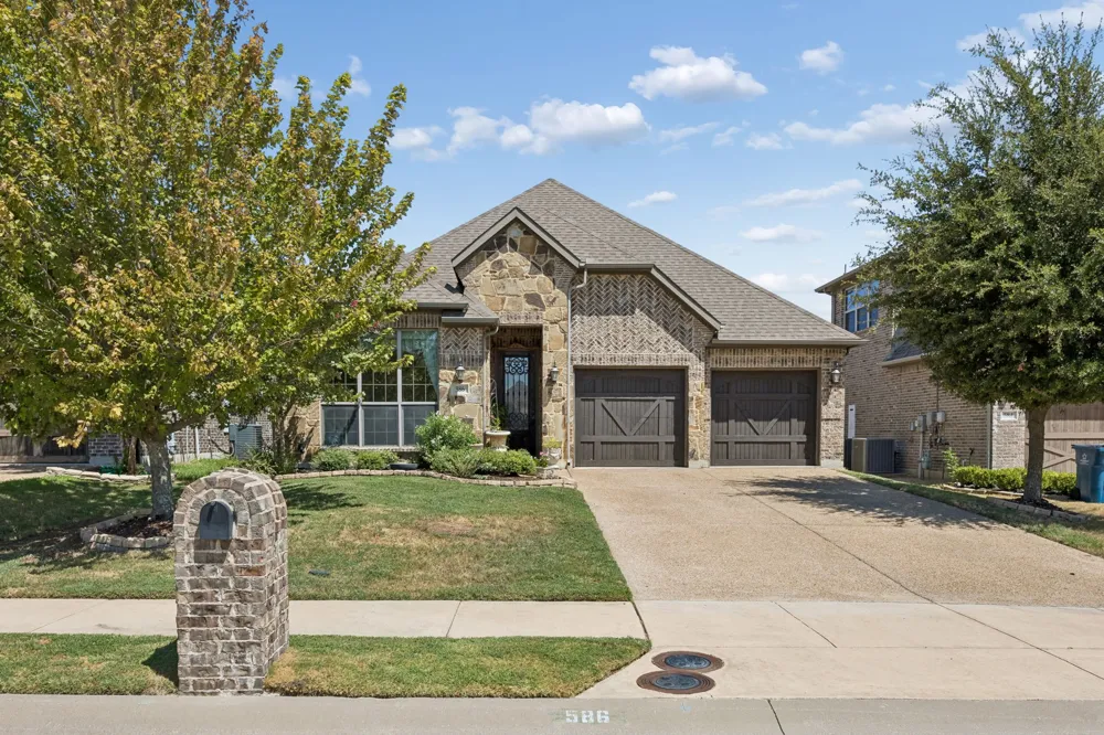 586 Bordeaux Drive Rockwall, TX 75087