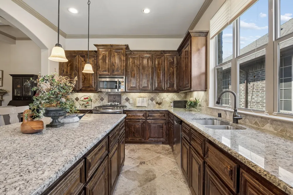 586 Bordeaux Drive Rockwall, TX 75087