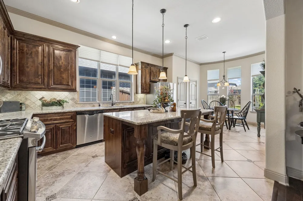 586 Bordeaux Drive Rockwall, TX 75087