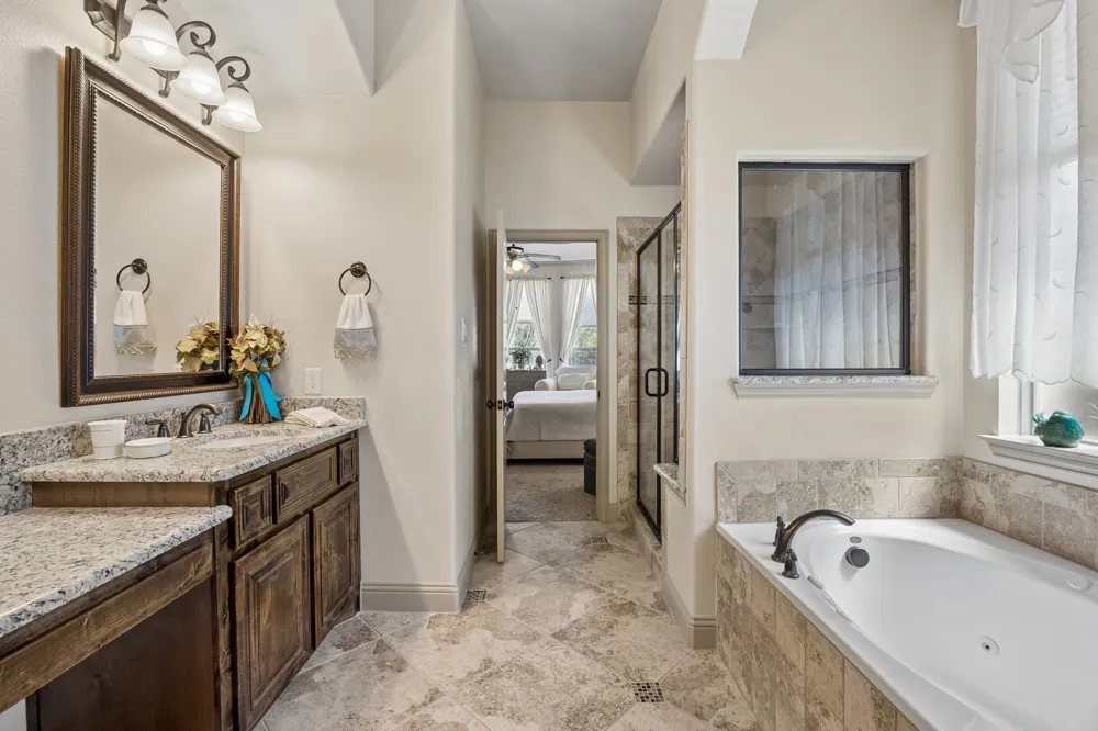586 Bordeaux Drive Rockwall, TX 75087
