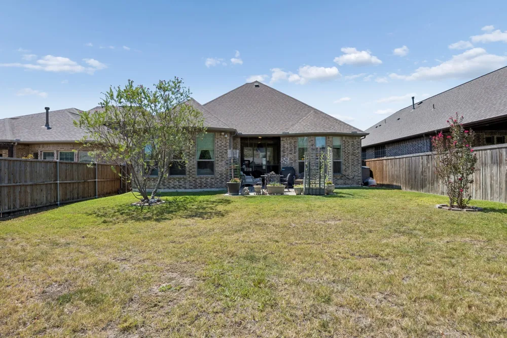 586 Bordeaux Drive Rockwall, TX 75087