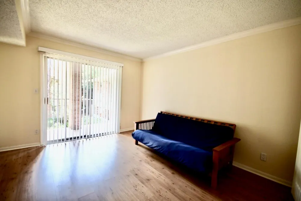 6443 Bayou Glen Road Houston, TX 77057