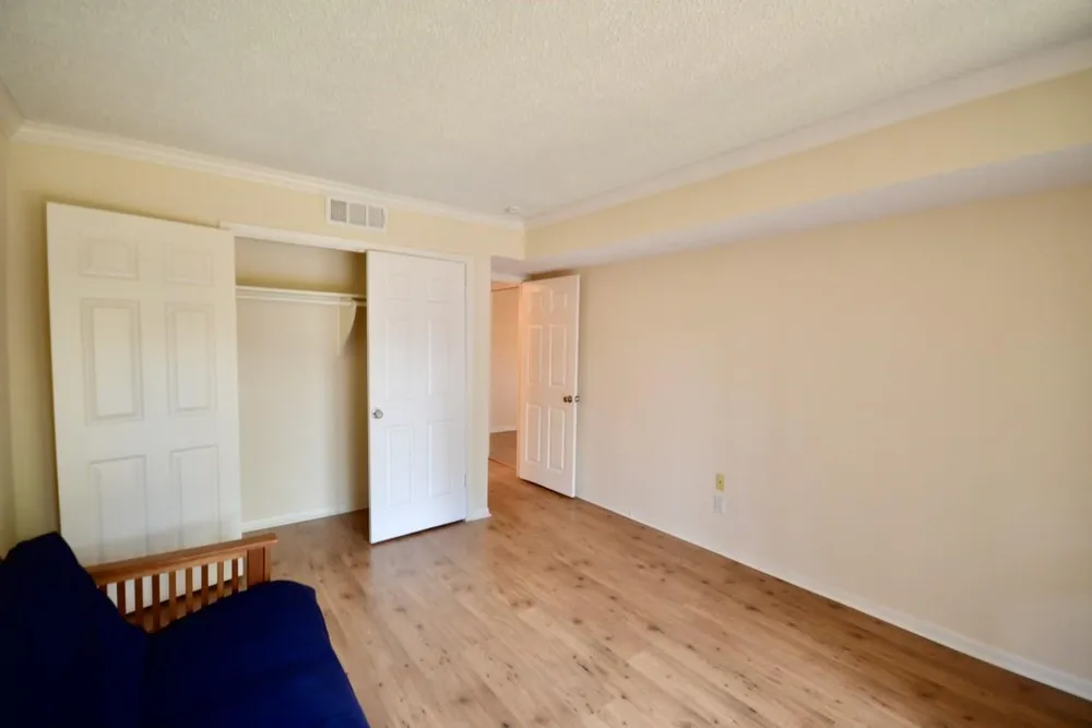 6443 Bayou Glen Road Houston, TX 77057